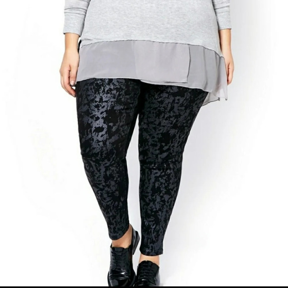Melissa McCarthy Seven7 Foil Quartz Pencil Jeans - Picture 1 of 6